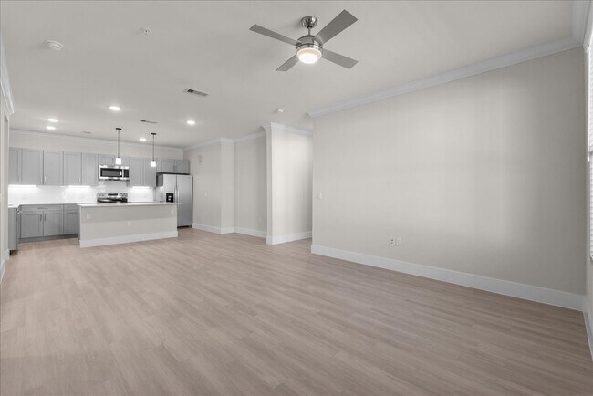 Building Photo - 540 Hobbs Rd