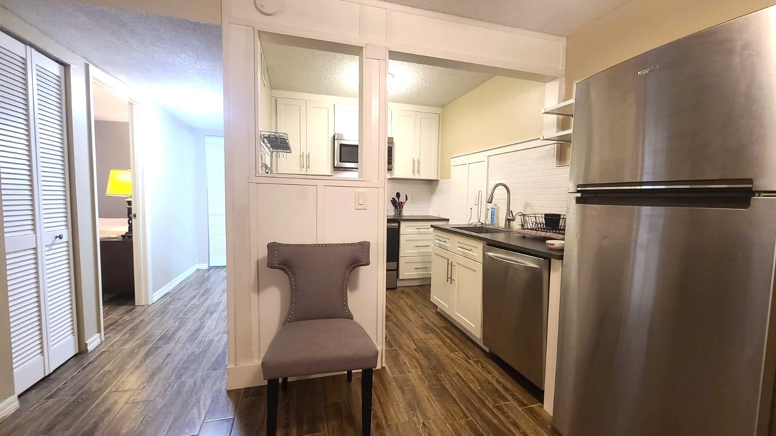 Building Photo - 6519 W Newberry Rd