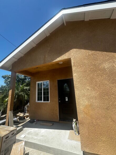 Building Photo - 2304 W Cubbon St
