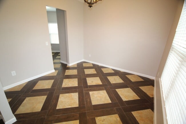 Building Photo - 3 Bedroom - Dublin