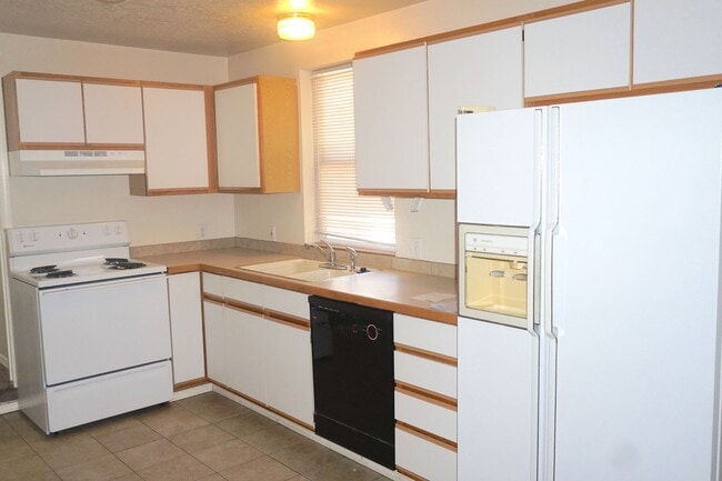 Building Photo - Cute 2-Bedroom Close to Downtown Boise