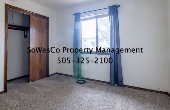 Building Photo - Three Bedroom Home in Central Farmington