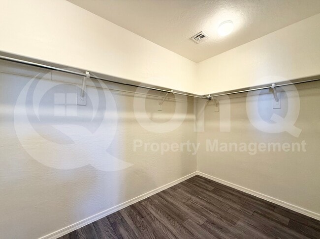 Building Photo - 760 N Laguna Dr