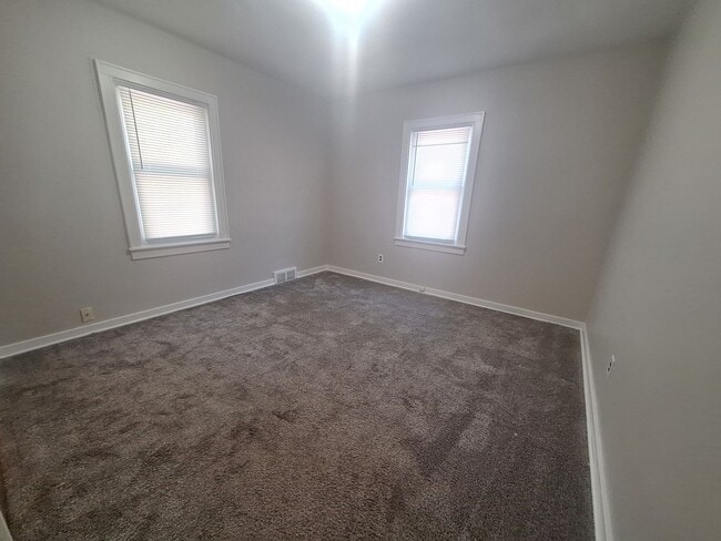 Building Photo - Come see your next home!!  3 bed, 2 bath i...