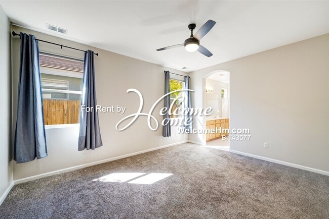 Building Photo - Beautiful Single Story Home In Double Diam...