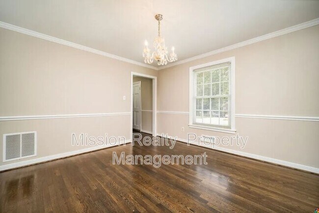 Building Photo - 1519 Chauncey Ln