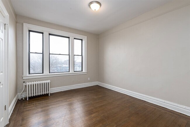 Building Photo - 429 Fairmount Ave