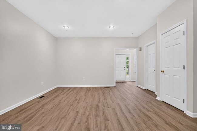 Building Photo - 102 Ashley Way