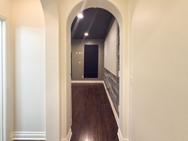 Building Photo - ~Temecula's Wolf Creek Community~ Beautifu...