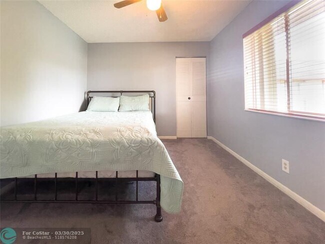 Building Photo - 340 Knotty Pine Cir