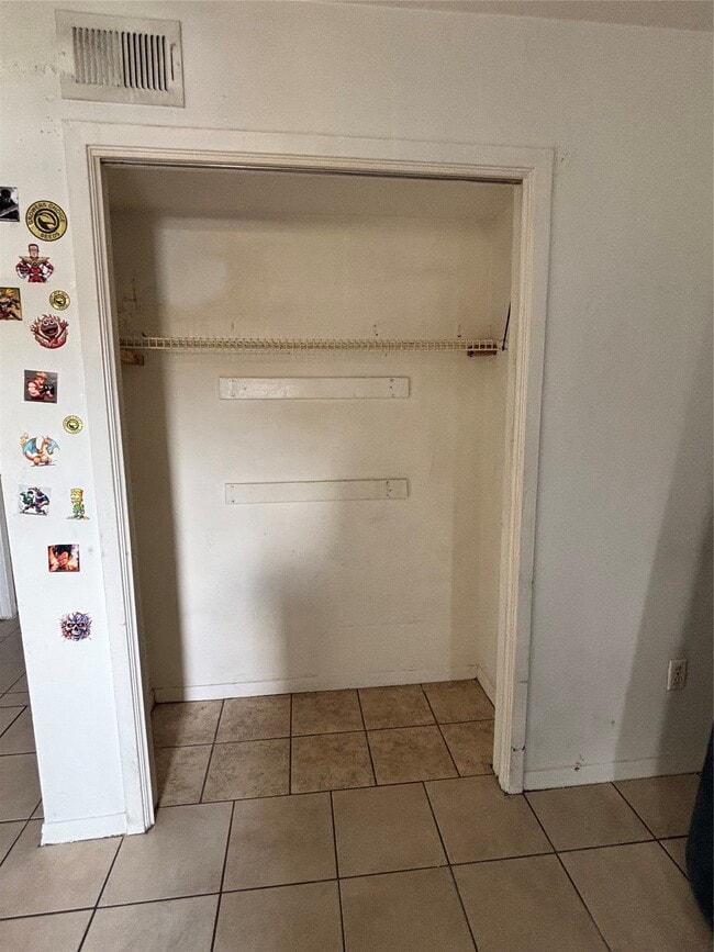Building Photo - 8417 Hearth Dr