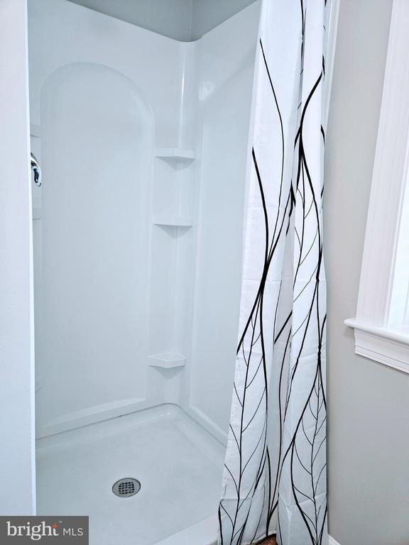 Building Photo - 279 W Main St