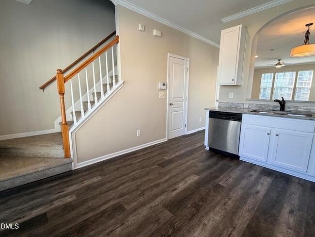 Building Photo - 651 Cupola Dr