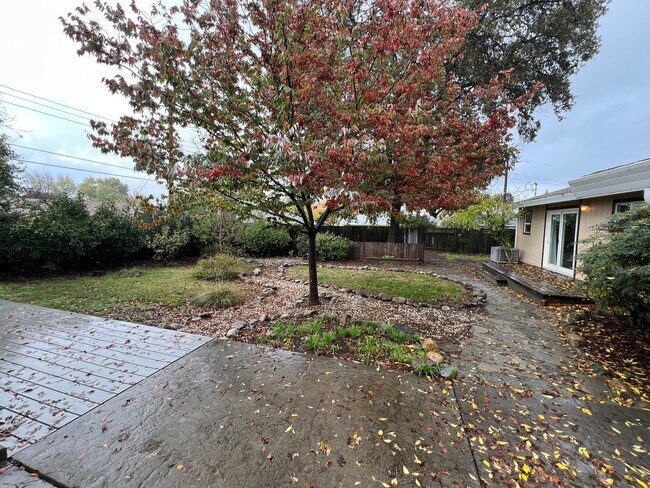 Building Photo - Charming Home With Detached Workshop And S...