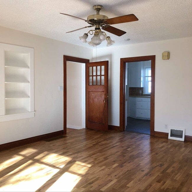 Building Photo - 1702 Dotsero Ave