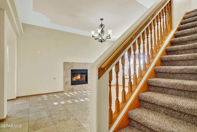 Building Photo - 2316 N Campbell St