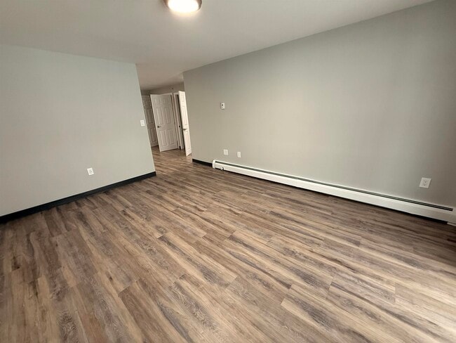 Building Photo - 95 Powers St