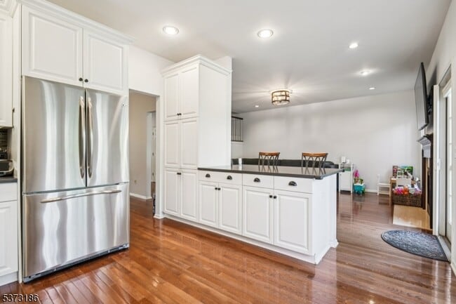 Building Photo - 22 Pebble Beach Dr