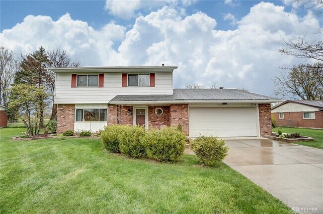 Building Photo - 2108 N Fairfield Rd