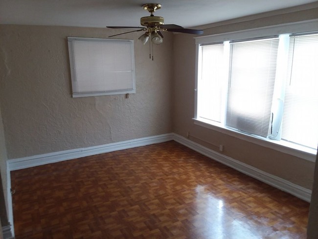 Building Photo - ONE MONTH FREE FOR 13 MONTH LEASE