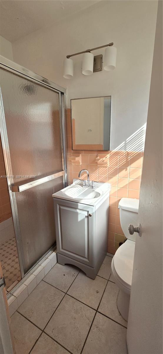 Building Photo - 744 85th St