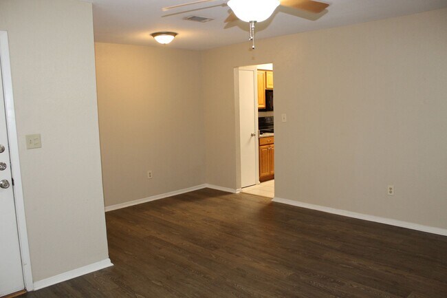 Building Photo - 229 Craddock Ave