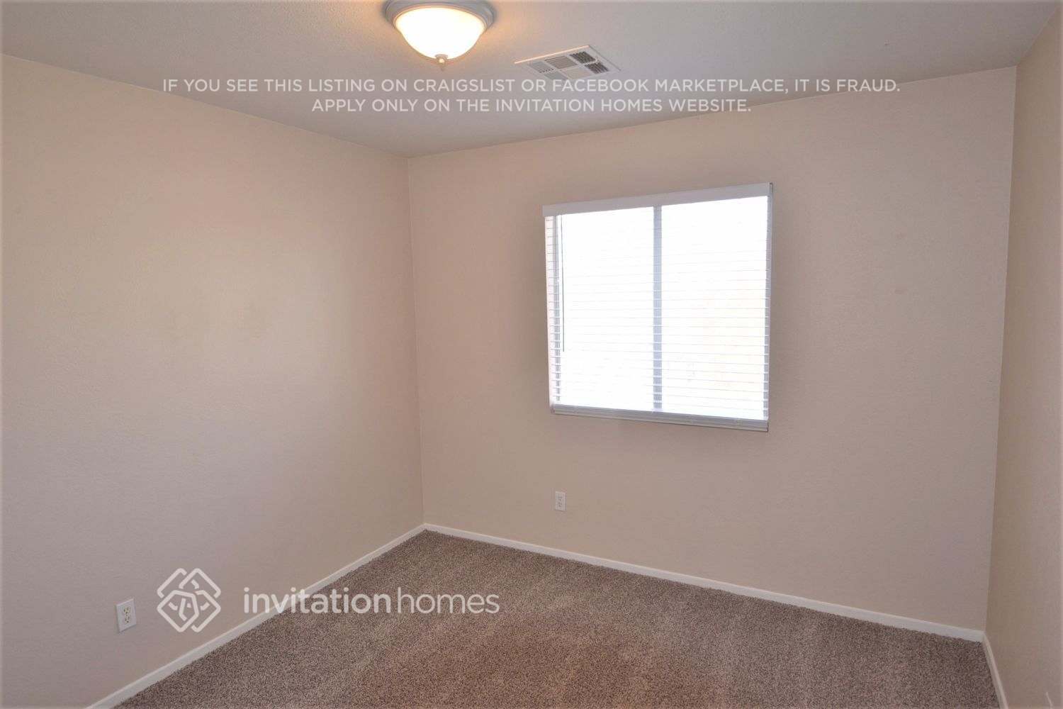 Building Photo - 9901 Rose Charmont St