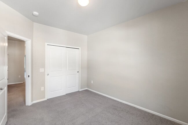 Building Photo - Beautiful 3-bedroom, 3-bathroom townhome located in Lorson Ranch!!