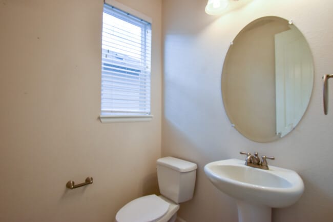 Building Photo - 9761 Beryl Dr