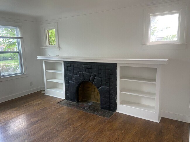 Building Photo - 18475 Wexford St