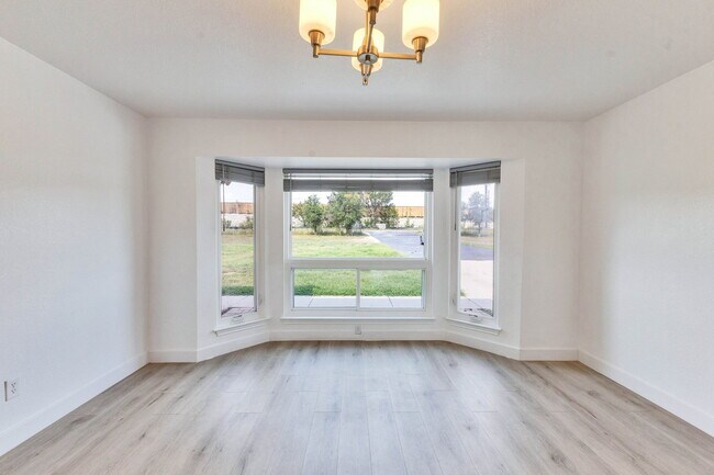 Building Photo - 451 Co Rd 276