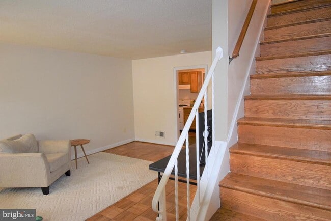 Building Photo - 108 E Rosemont Ave