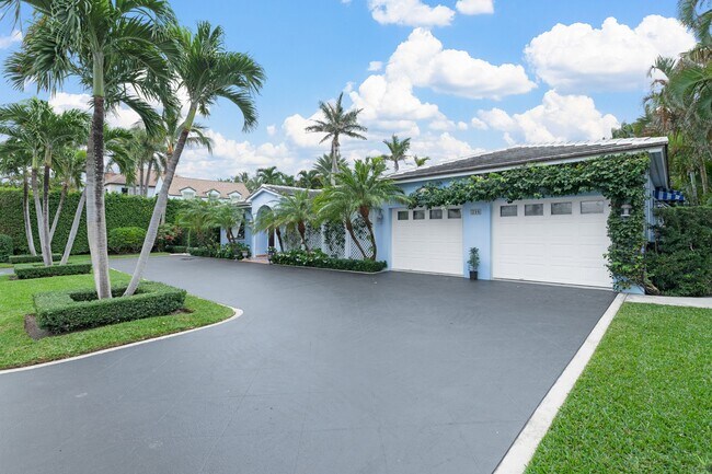Building Photo - 216 Jamaica Ln