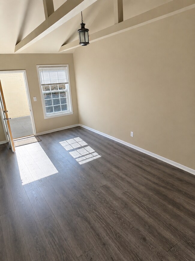 Building Photo - Available 6/25. Private rear unit, 5-minute walk to Cal Poly, parking included but no car needed.