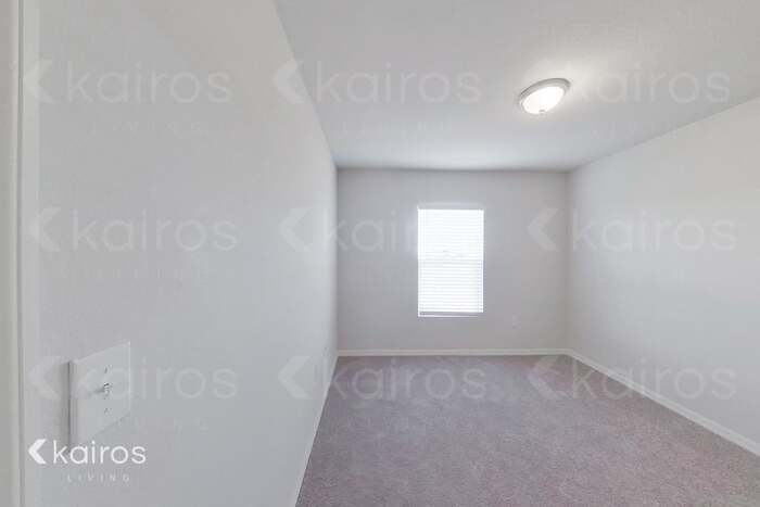 Building Photo - 1835 Nelson Rd N