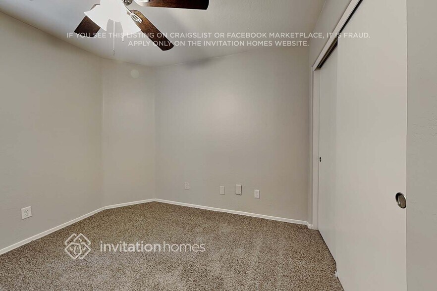 Building Photo - 12729 W Dreyfus Dr