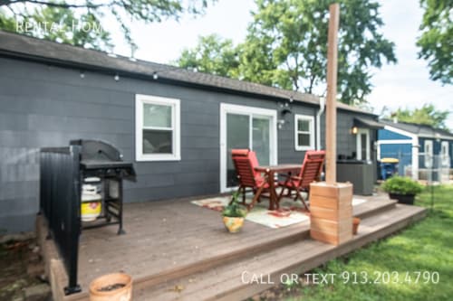 Building Photo - 6217 Glenwood St
