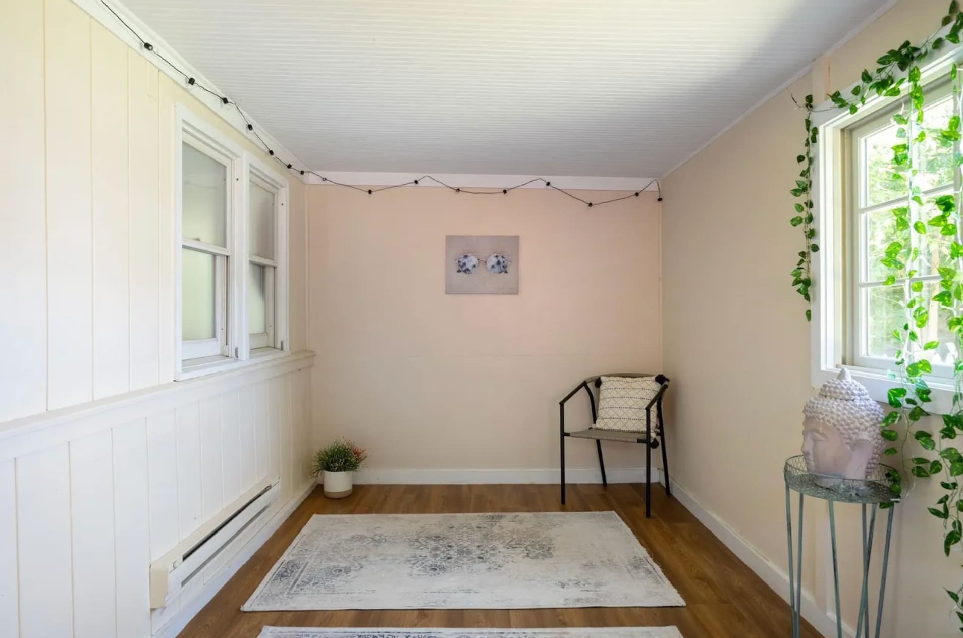 Sun room - 47 Pitkin St