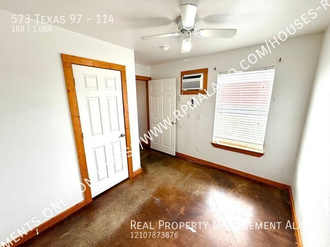 Building Photo - 573 Texas 97-114