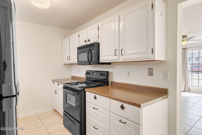 Building Photo - 100 Winchester Dr