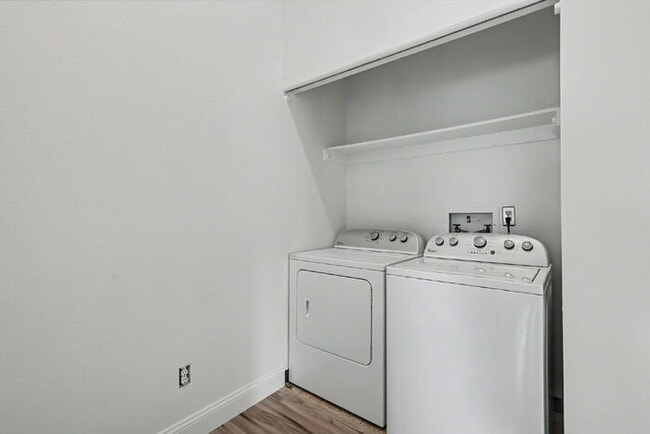 Building Photo - Move-In Ready 3-Bedroom Home with Modern Finishes Just Minutes from Fort Carson