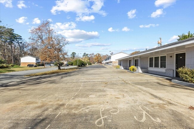 Building Photo - Homestead Duplexes