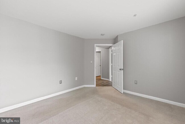 Building Photo - 15605 Everglade Ln