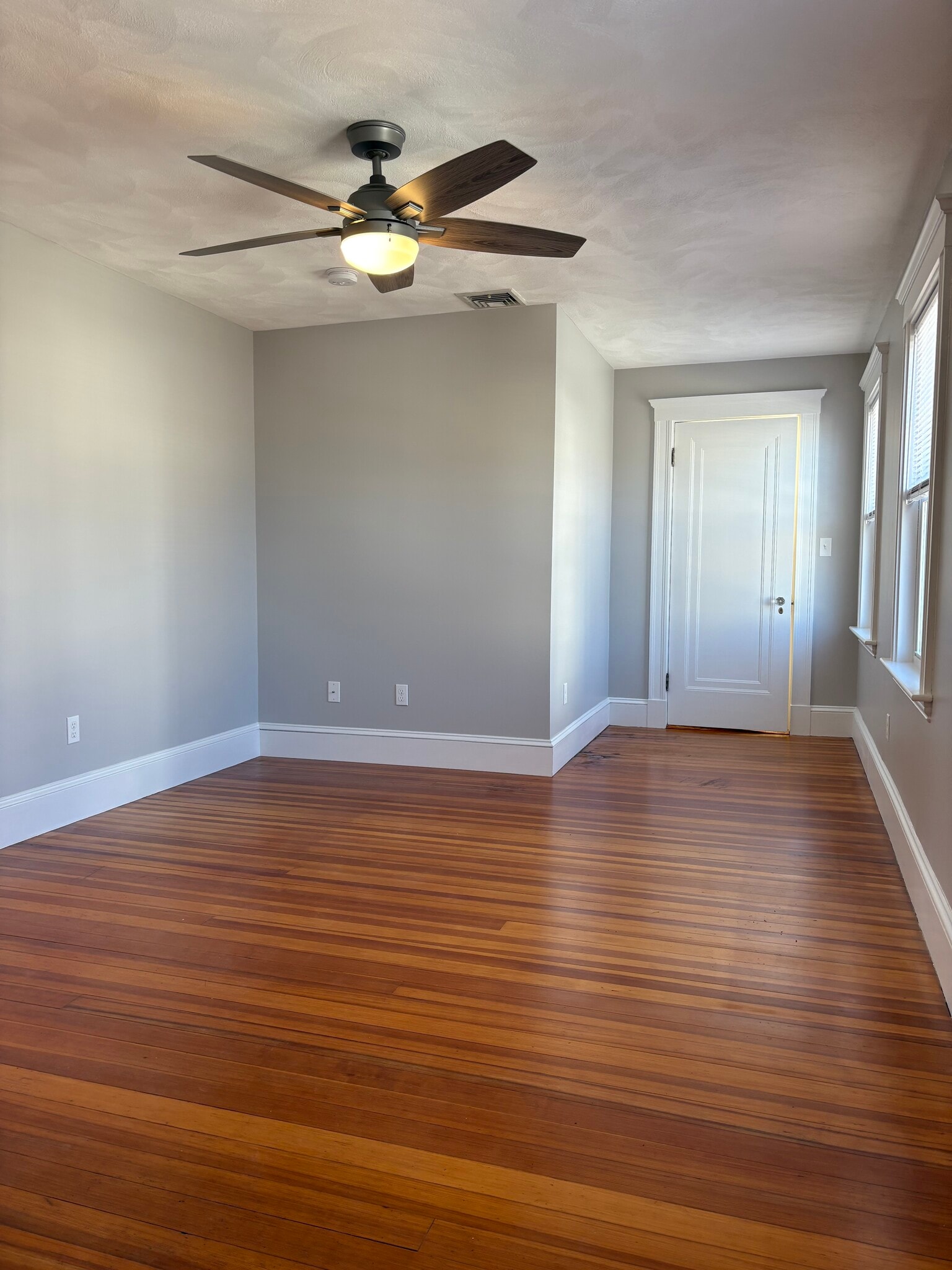 Building Photo - 12 Madison Ave