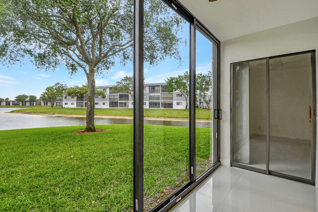 Building Photo - 15378 Lakes of Delray Blvd