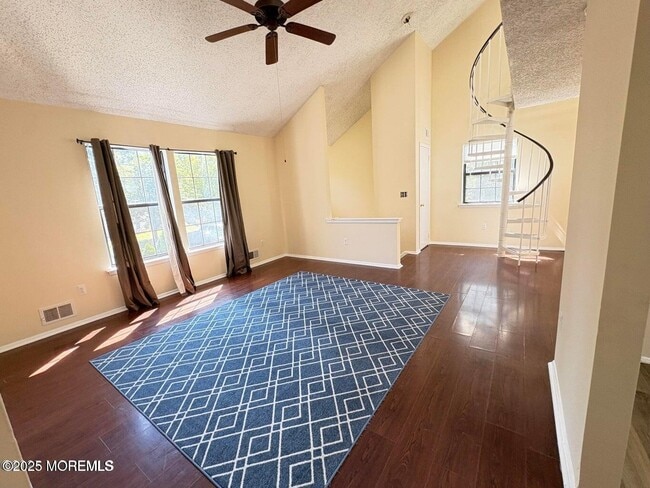 Primary Photo - 702 Goldthread Ct