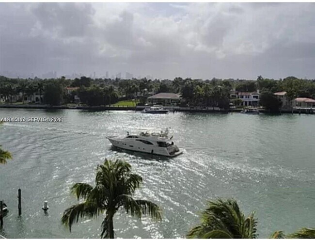 Building Photo - 5880 Collins Ave