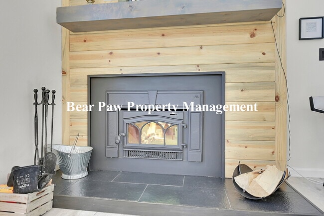 Building Photo - Beautiful Home on Conifer Mountain!!