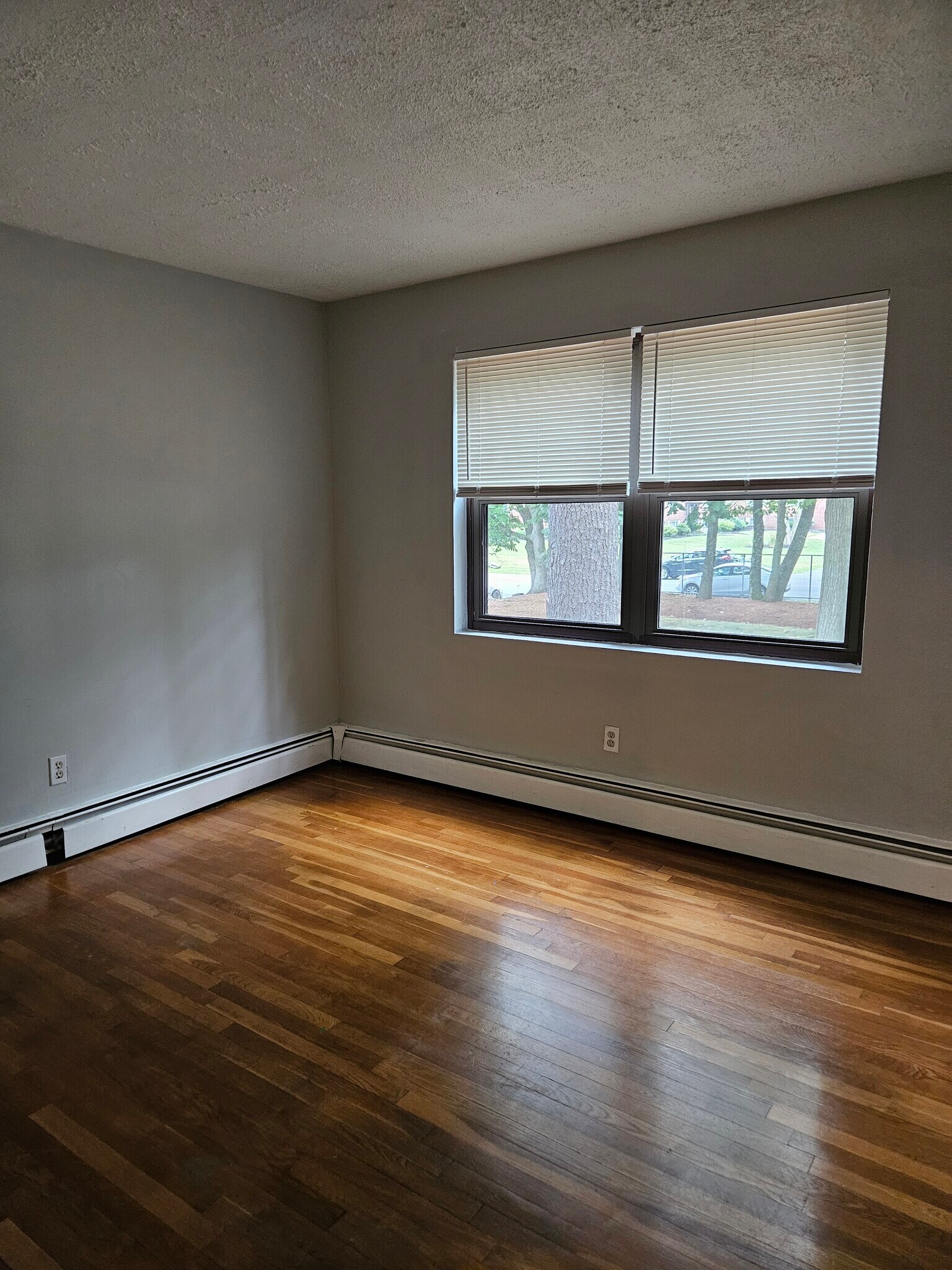 Bedroom 2 - 4 Brook Rd