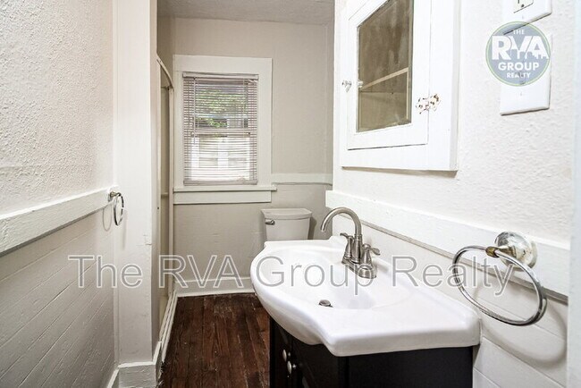 Building Photo - 1215 W Cawson St